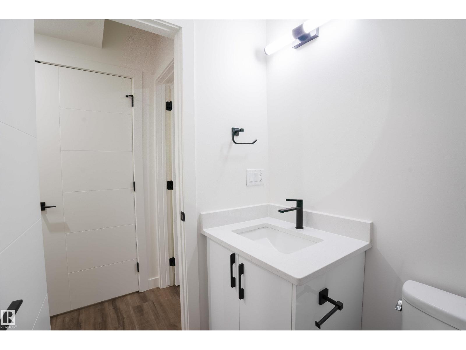 5211 104a St Nw Nw, Edmonton, Alberta