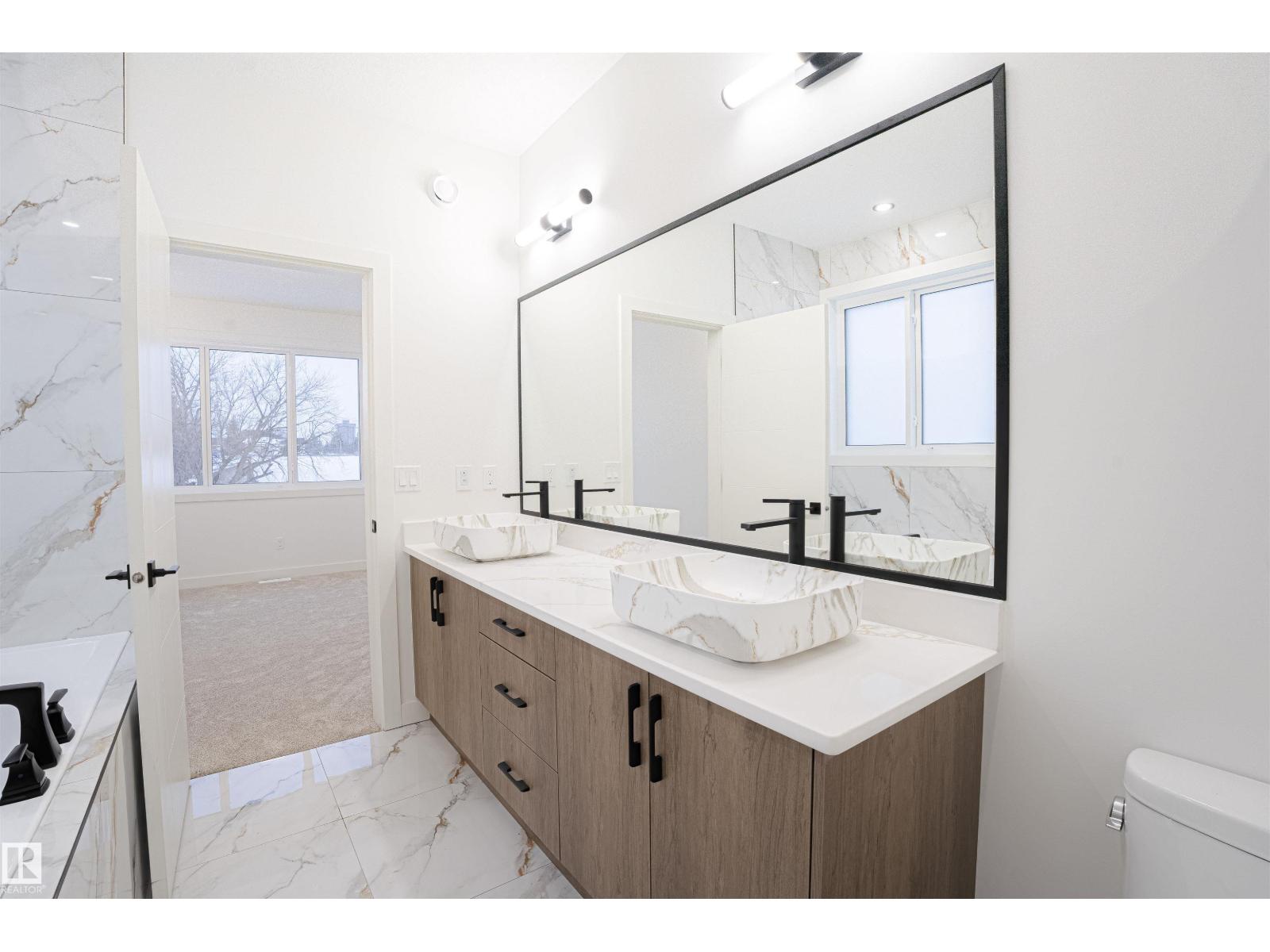 5211 104a St Nw Nw, Edmonton, Alberta