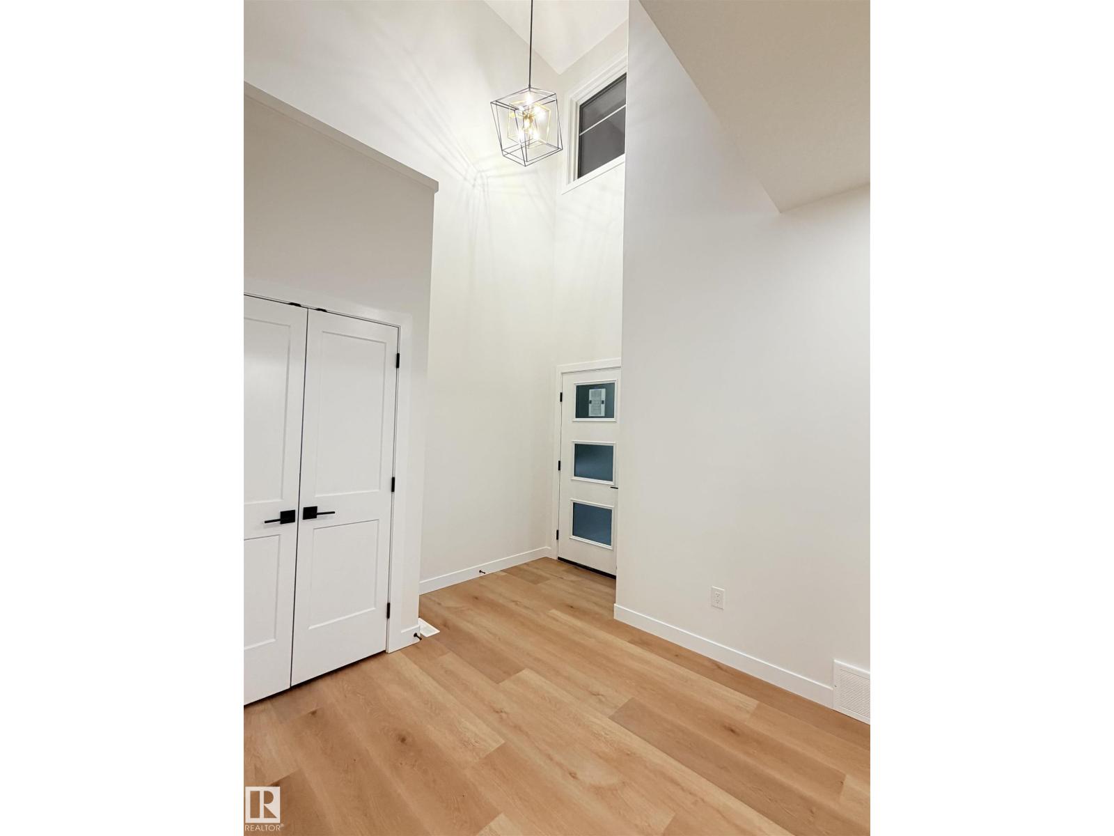 3174 Magpie Way Nw Nw, Edmonton, Alberta