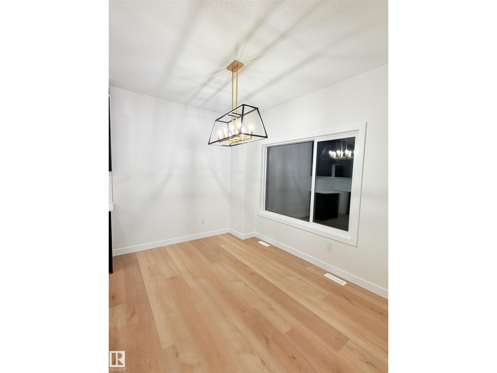 3174 Magpie Way Nw Nw, Edmonton, Alberta