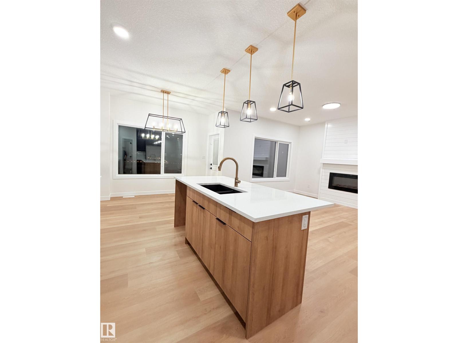 3174 Magpie Way Nw Nw, Edmonton, Alberta