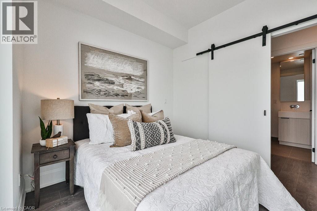 370 Martha Street Unit# 2204, Burlington, Ontario