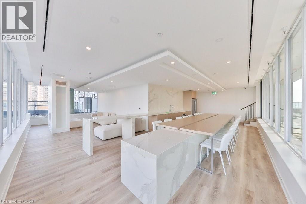 370 Martha Street Unit# 2204, Burlington, Ontario