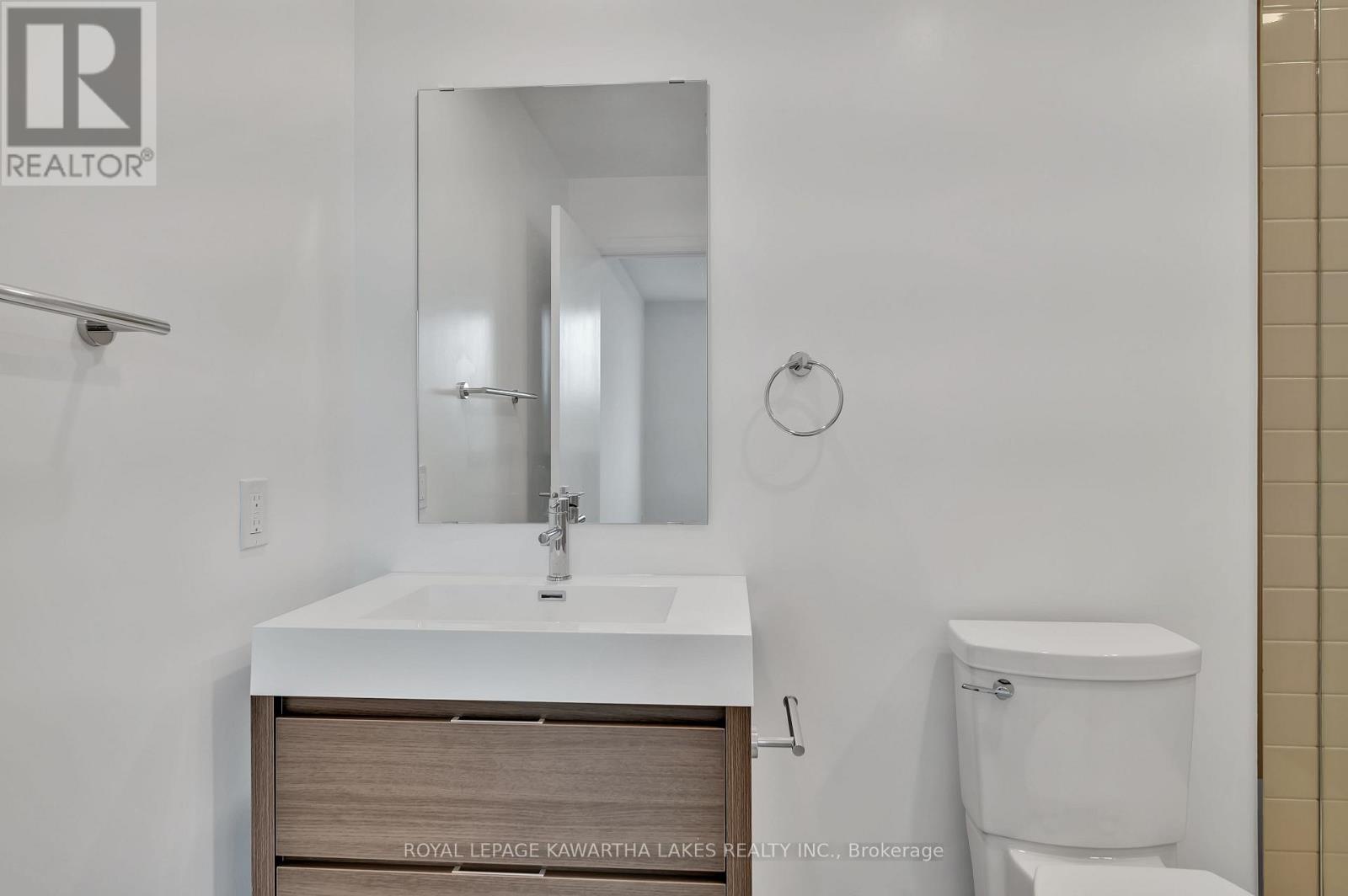 404 - 195 Hunter Street E, Peterborough (ashburnham Ward 4), Ontario