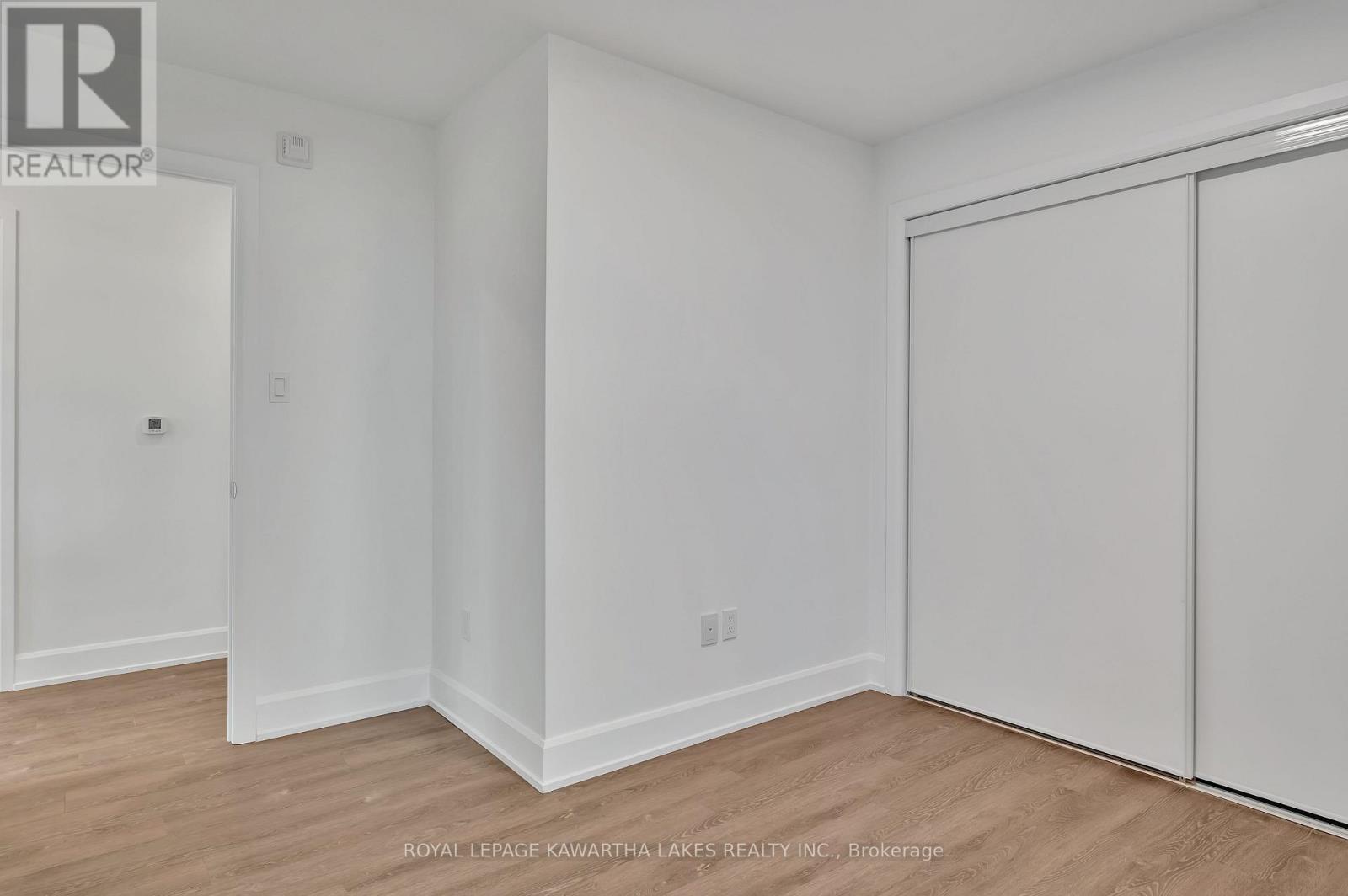 404 - 195 Hunter Street E, Peterborough (ashburnham Ward 4), Ontario