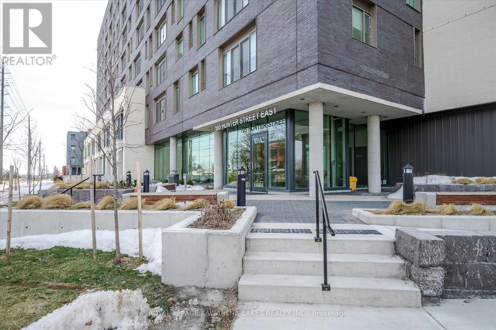 404 - 195 Hunter Street E, Peterborough (ashburnham Ward 4), Ontario