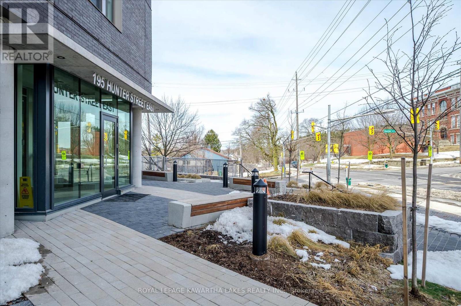 404 - 195 Hunter Street E, Peterborough (ashburnham Ward 4), Ontario