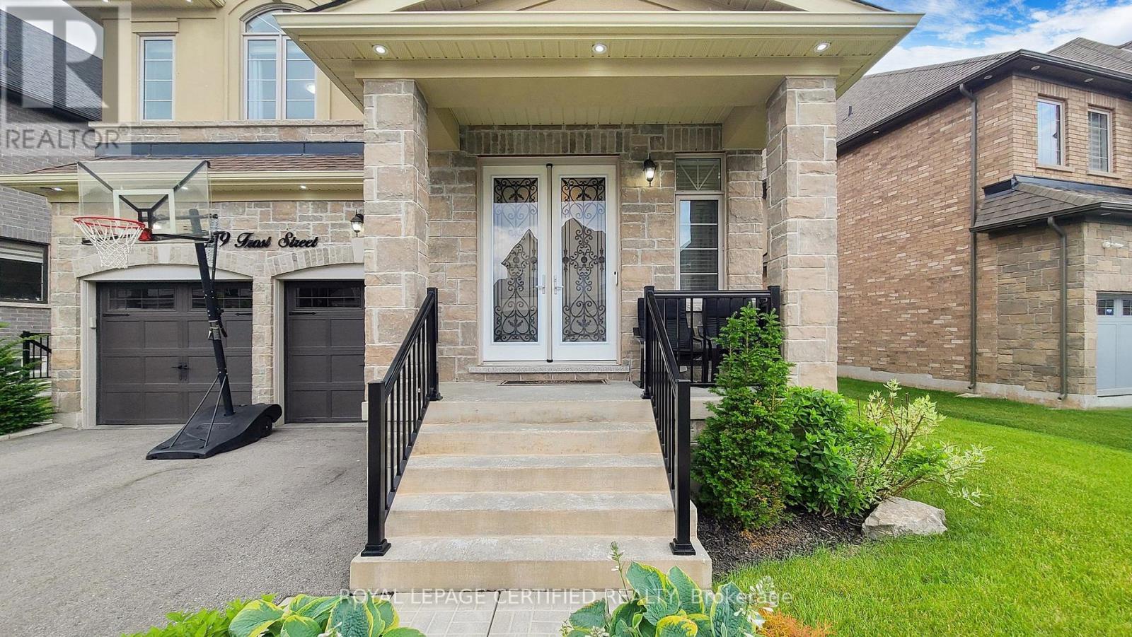 29 Frost Street, Brampton (northwest Brampton), Ontario