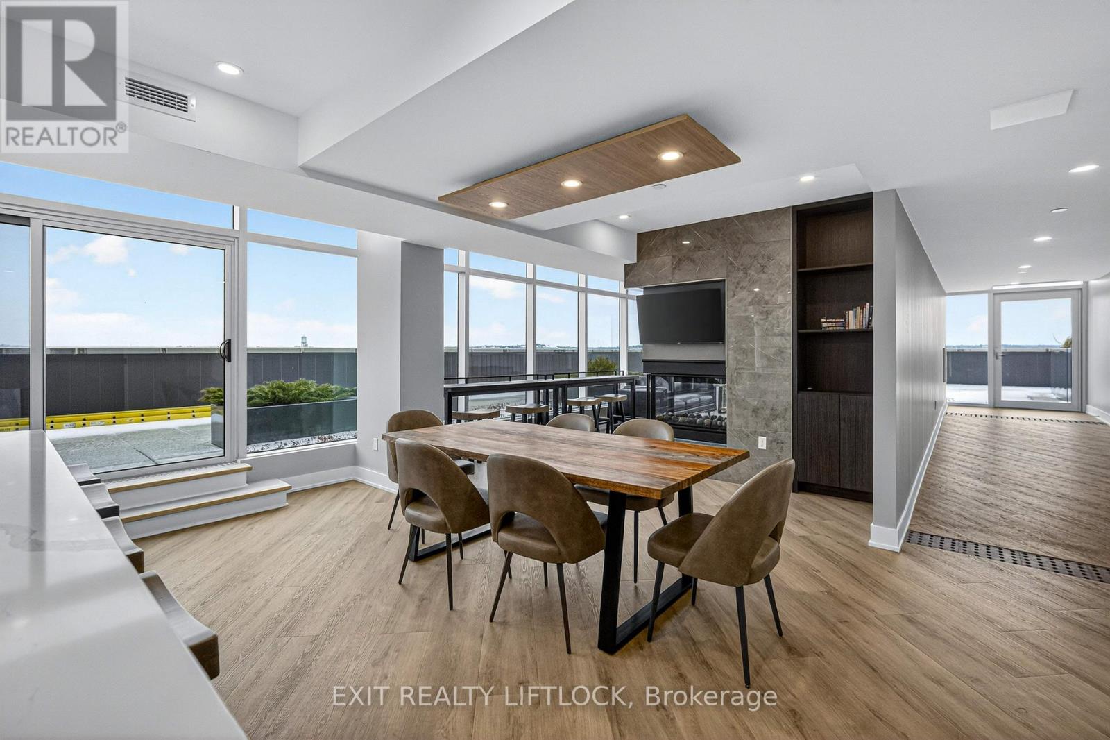 805 - 195 Hunter E, Peterborough (ashburnham Ward 4), Ontario