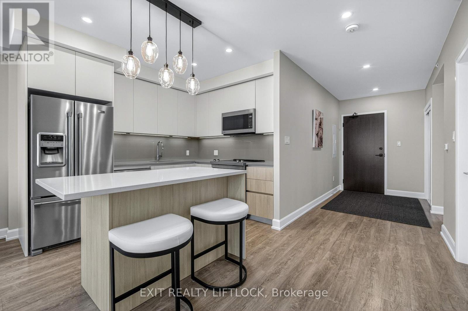 805 - 195 Hunter E, Peterborough (ashburnham Ward 4), Ontario