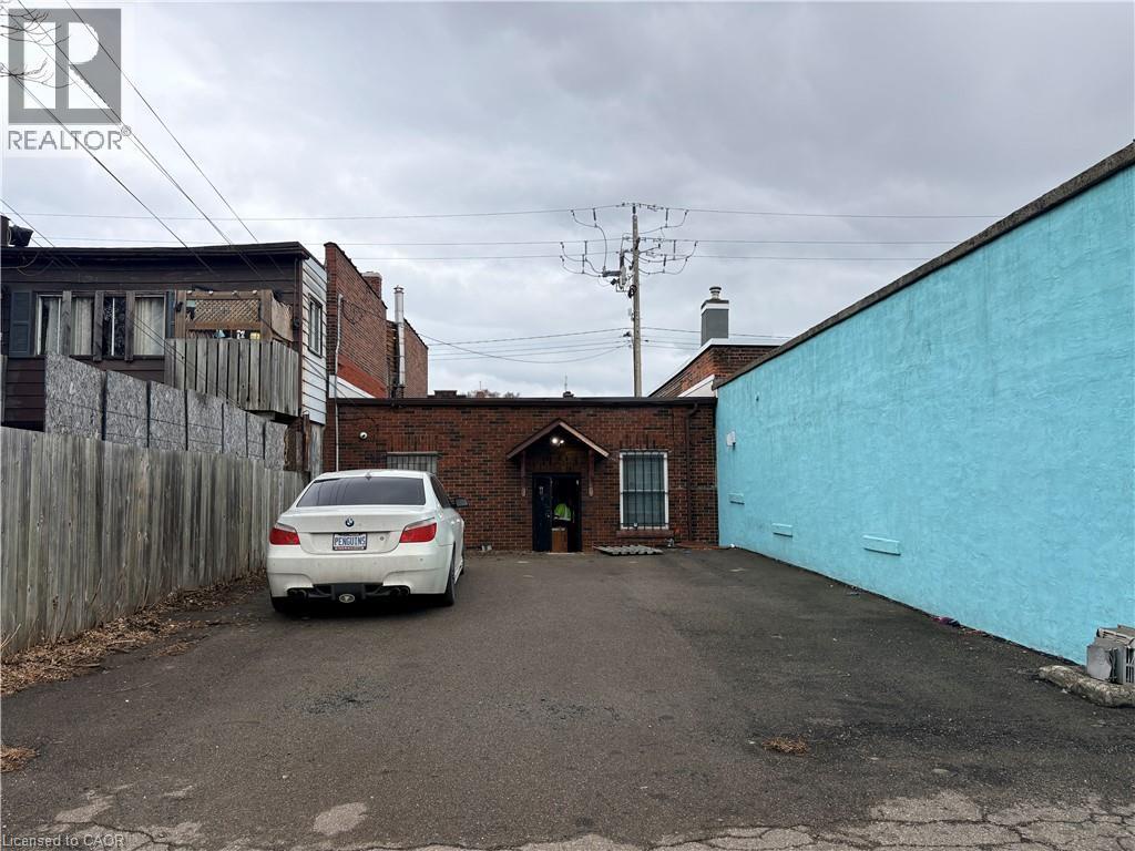 774 Barton Street E, Hamilton, Ontario