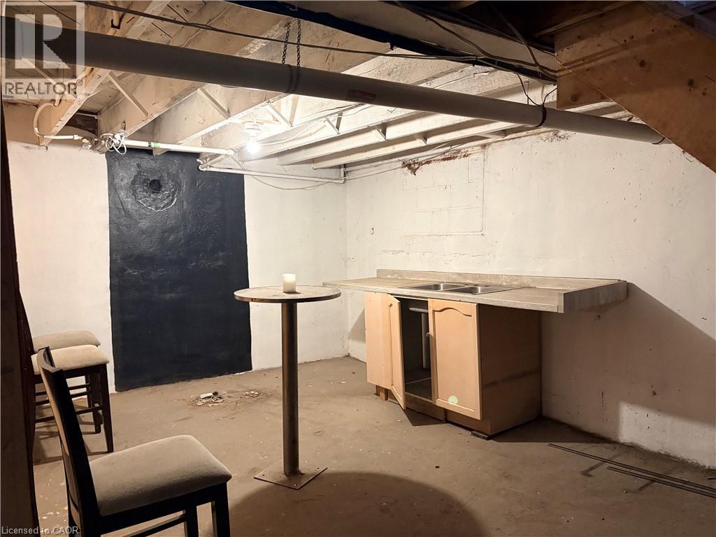 774 Barton Street E, Hamilton, Ontario