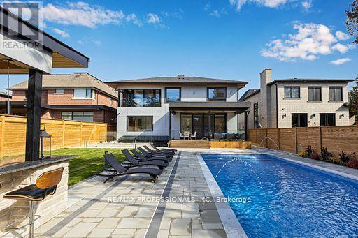 122 Ashbourne Drive, Toronto (islington-city Centre West), Ontario