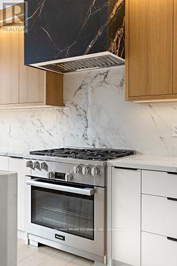 122 Ashbourne Drive, Toronto (islington-city Centre West), Ontario