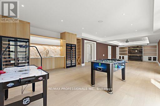 122 Ashbourne Drive, Toronto (islington-city Centre West), Ontario