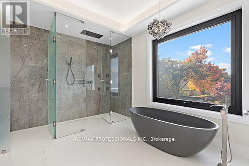 122 Ashbourne Drive, Toronto (islington-city Centre West), Ontario