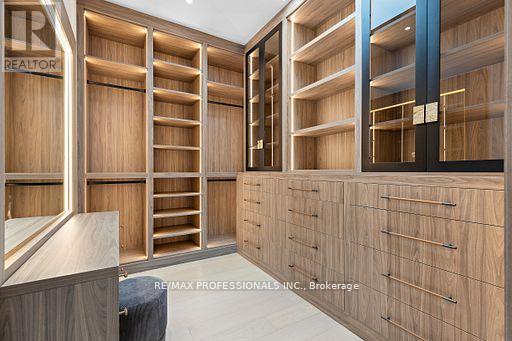 122 Ashbourne Drive, Toronto (islington-city Centre West), Ontario