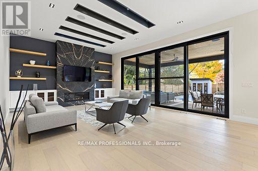 122 Ashbourne Drive, Toronto (islington-city Centre West), Ontario