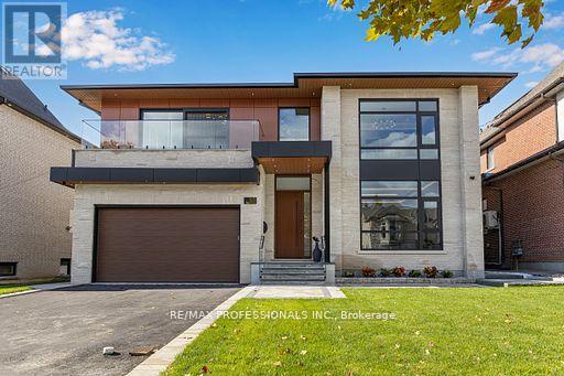 122 Ashbourne Drive, Toronto (islington-city Centre West), Ontario
