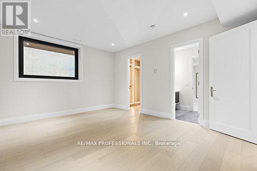 122 Ashbourne Drive, Toronto (islington-city Centre West), Ontario