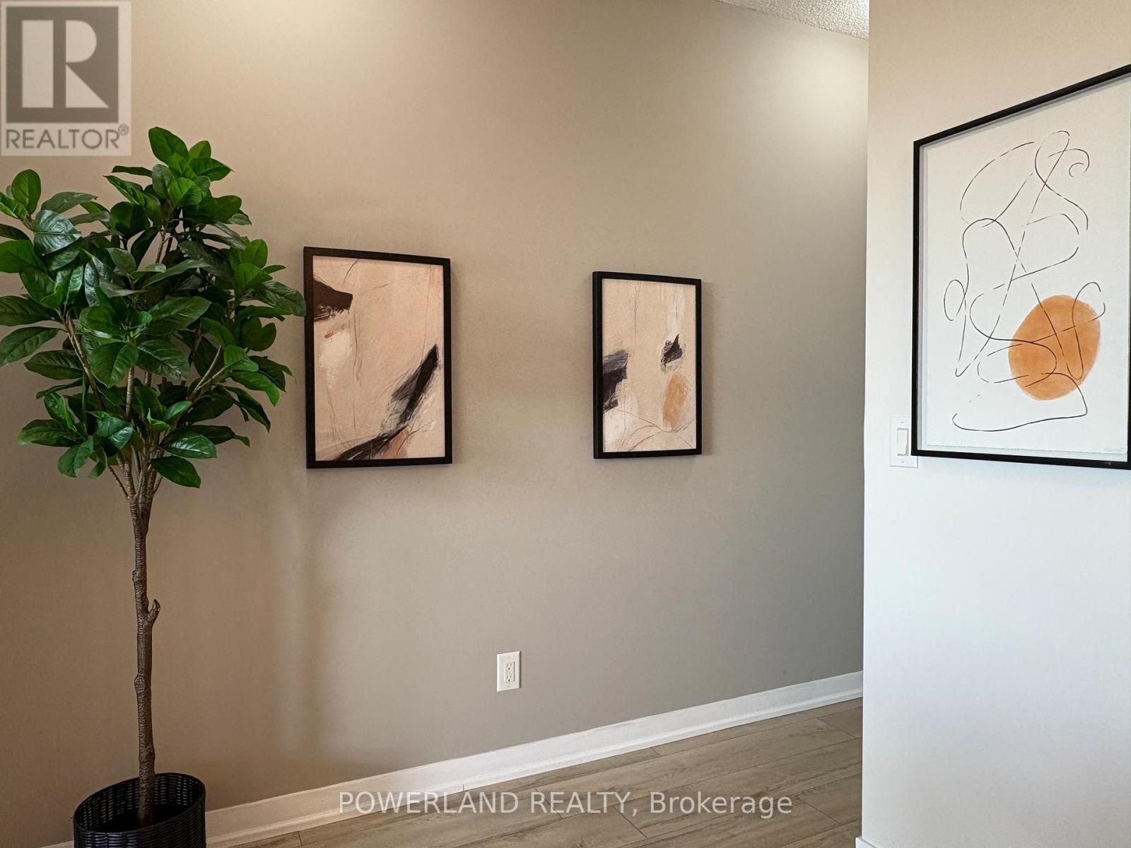 1105 - 60 Berwick Avenue, Toronto (yonge-eglinton), Ontario