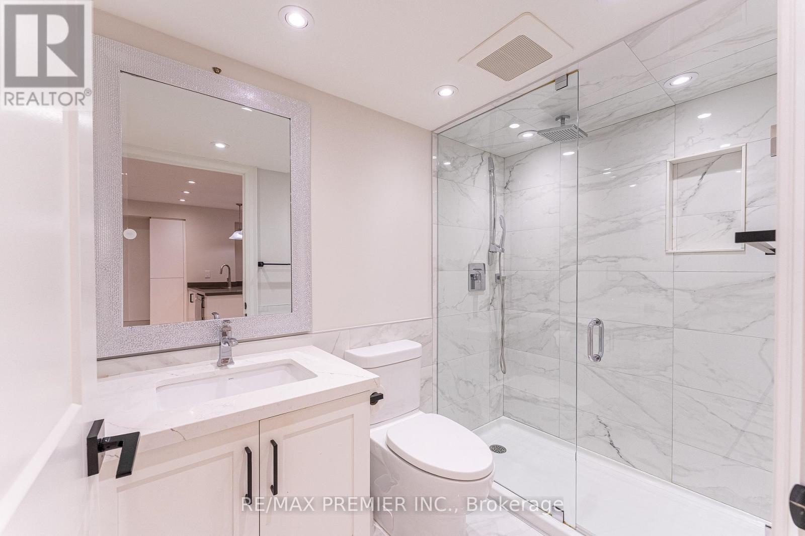 205 - 1 Balmoral Avenue, Toronto (yonge-st. Clair), Ontario