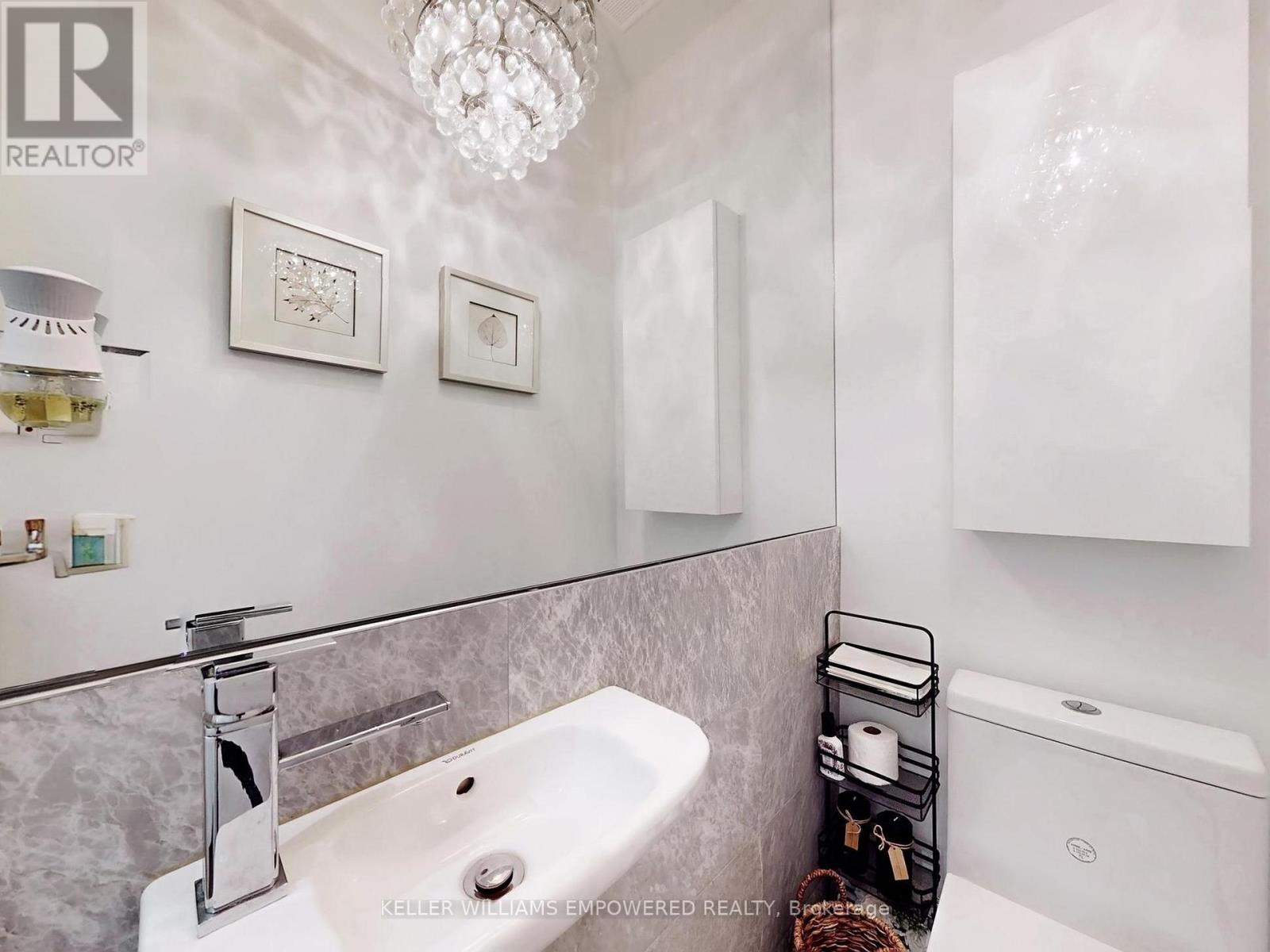 18 - 850 Richmond Street W, Toronto (niagara), Ontario