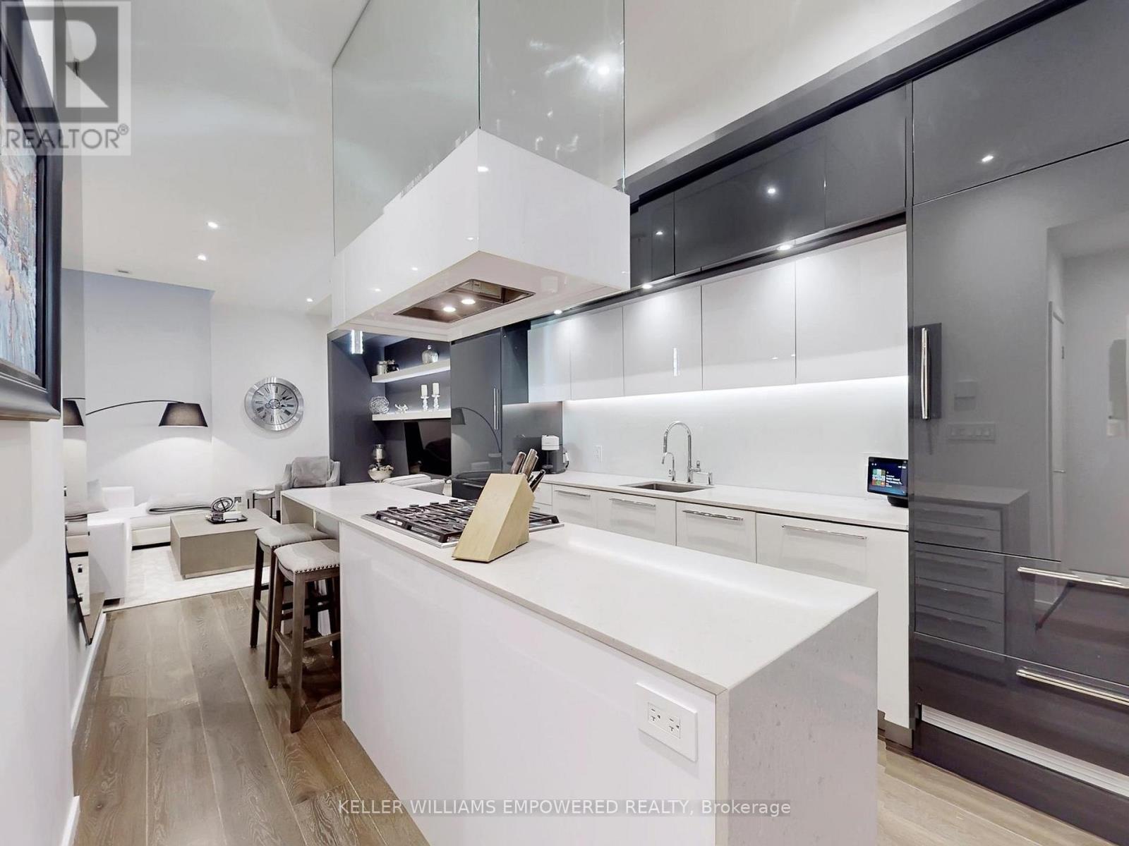 18 - 850 Richmond Street W, Toronto (niagara), Ontario