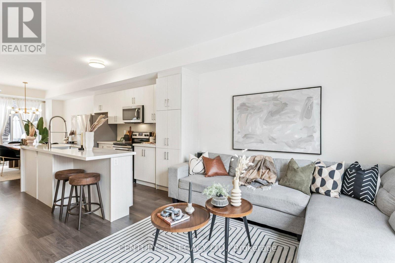 2 - 80 Eastwood Park Gardens, Toronto (long Branch), Ontario