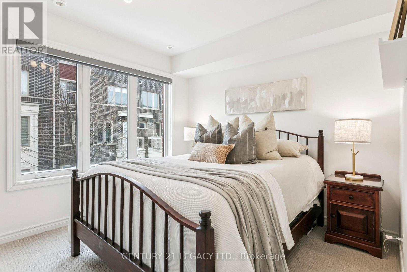 2 - 80 Eastwood Park Gardens, Toronto (long Branch), Ontario