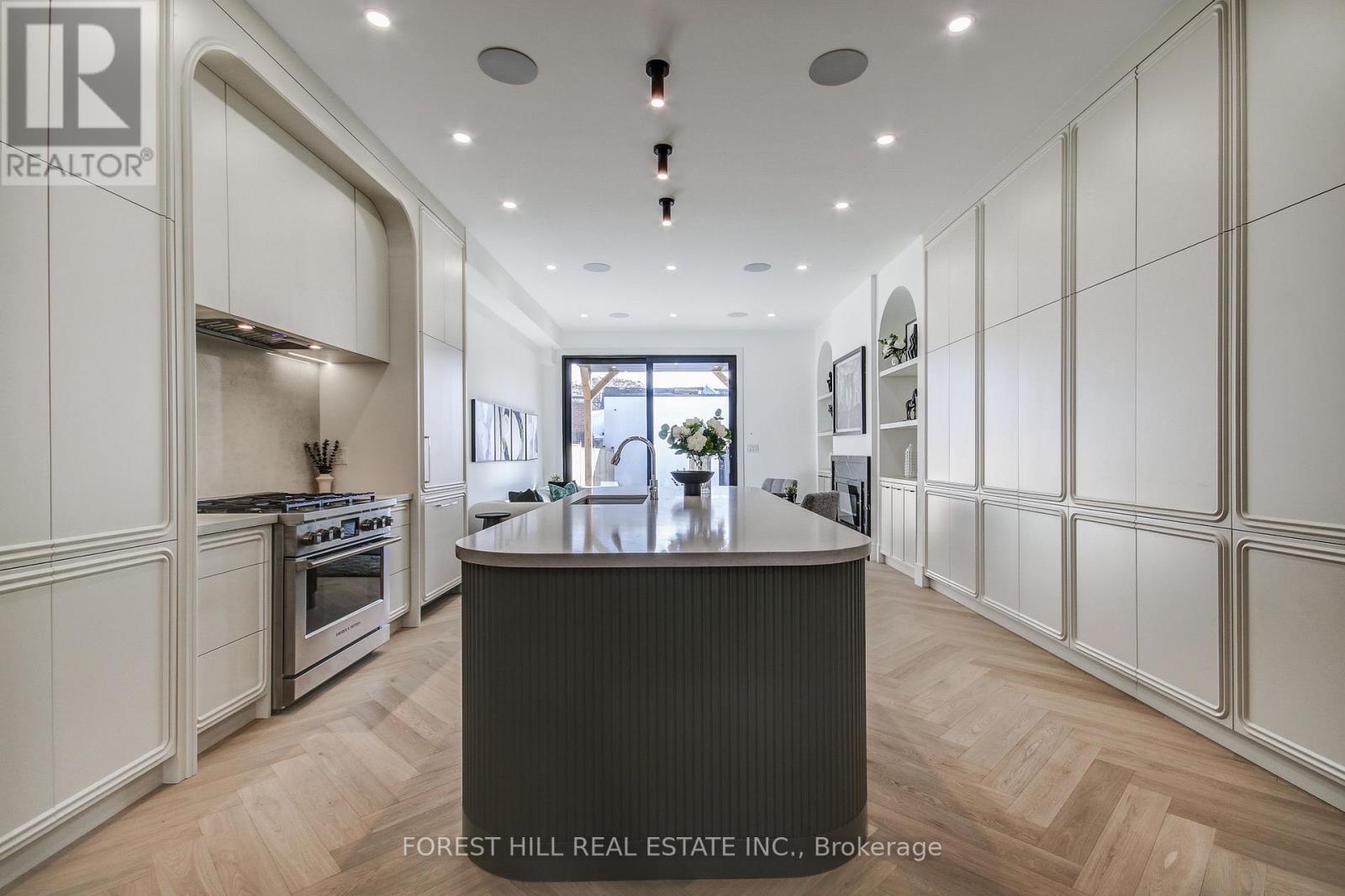 21 Foxley Street, Toronto (trinity-bellwoods), Ontario