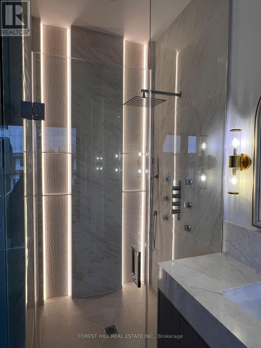 21 Foxley Street, Toronto (trinity-bellwoods), Ontario