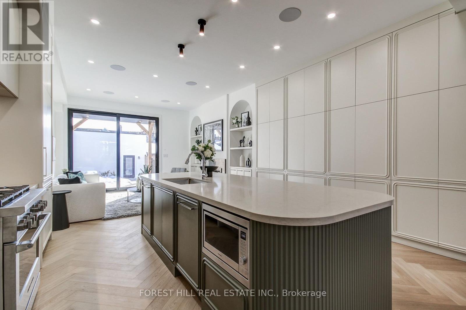 21 Foxley Street, Toronto (trinity-bellwoods), Ontario