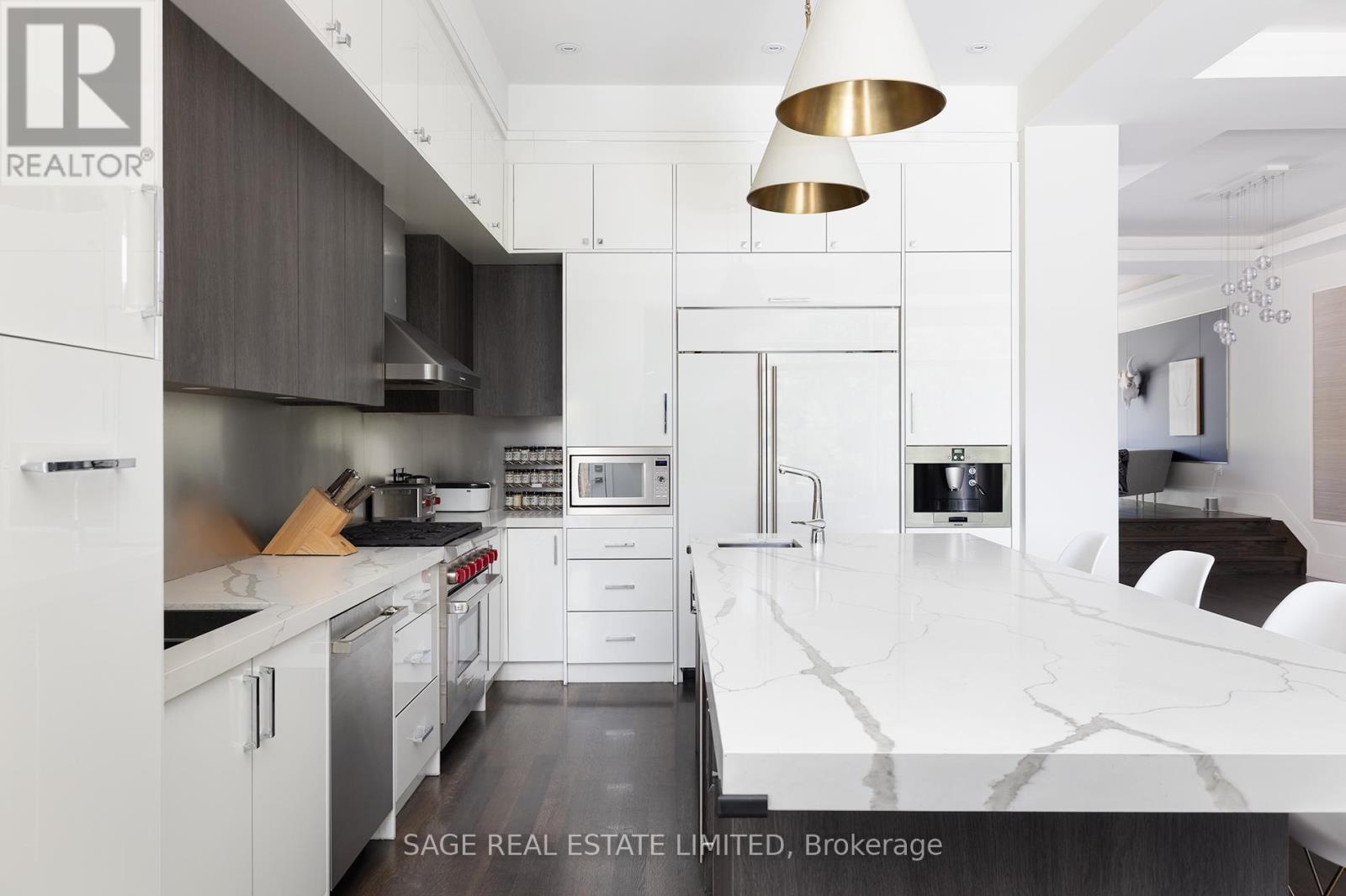 40 Hoyle Avenue, Toronto (mount Pleasant East), Ontario