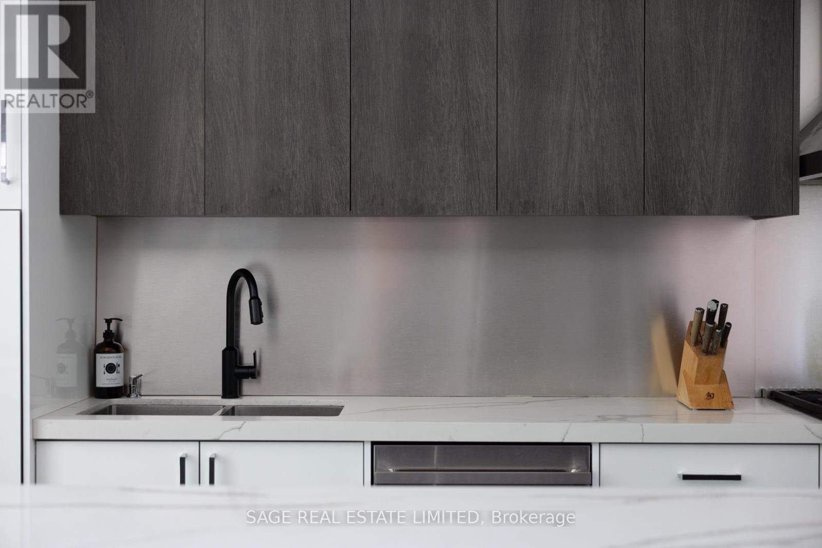 40 Hoyle Avenue, Toronto (mount Pleasant East), Ontario