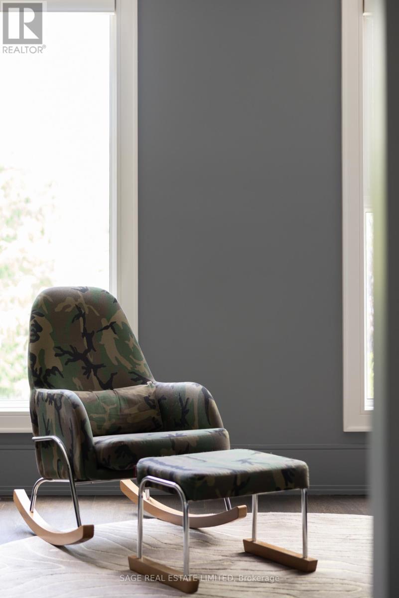 40 Hoyle Avenue, Toronto (mount Pleasant East), Ontario