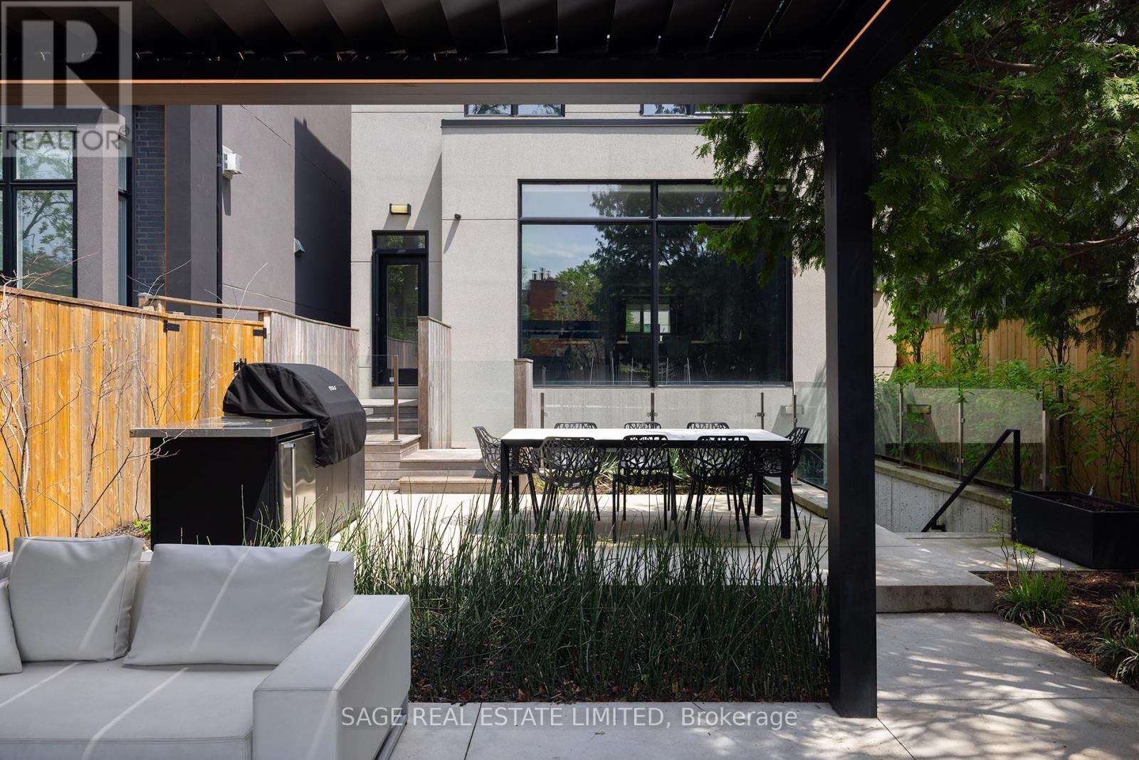 40 Hoyle Avenue, Toronto (mount Pleasant East), Ontario