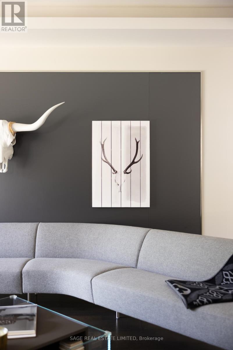 40 Hoyle Avenue, Toronto (mount Pleasant East), Ontario