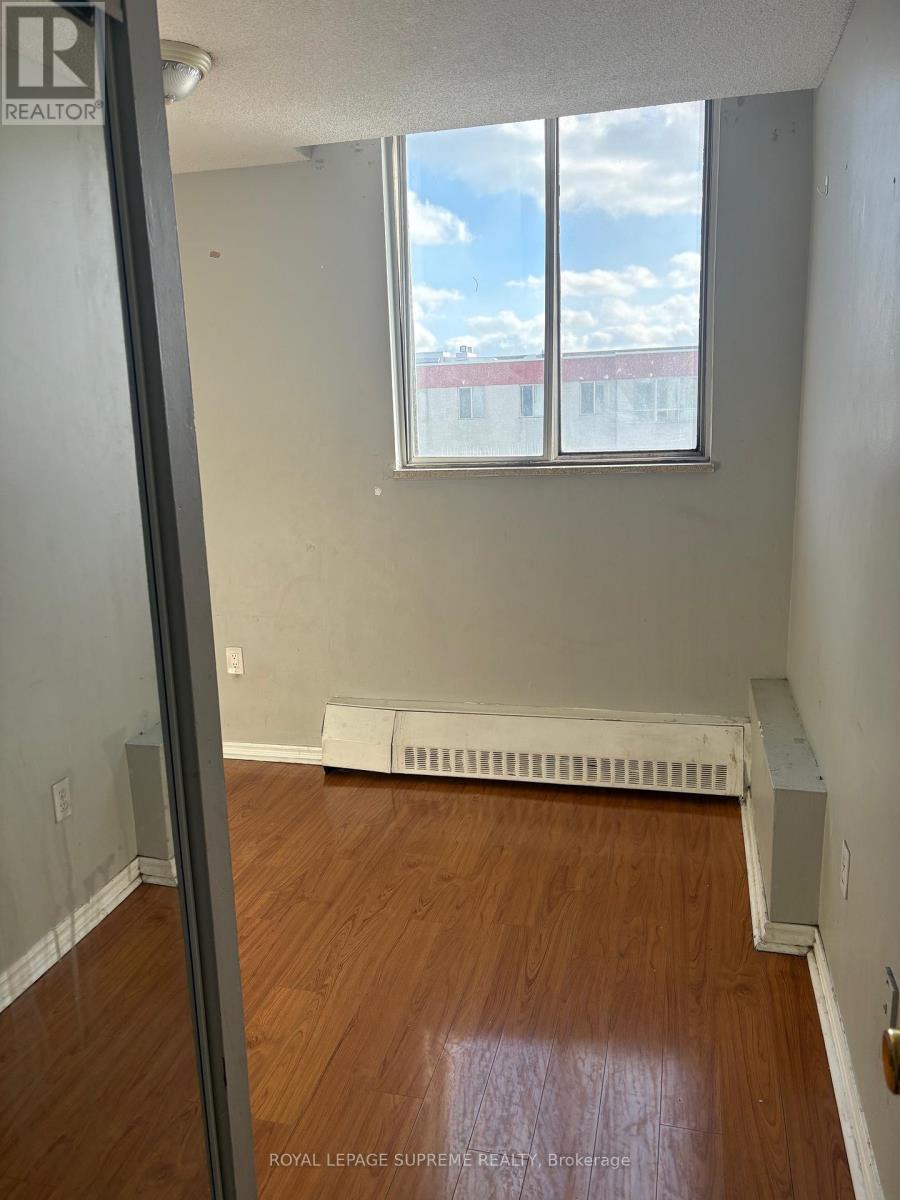 1215 - 100 Lotherton Pathway, Toronto (yorkdale-glen Park), Ontario