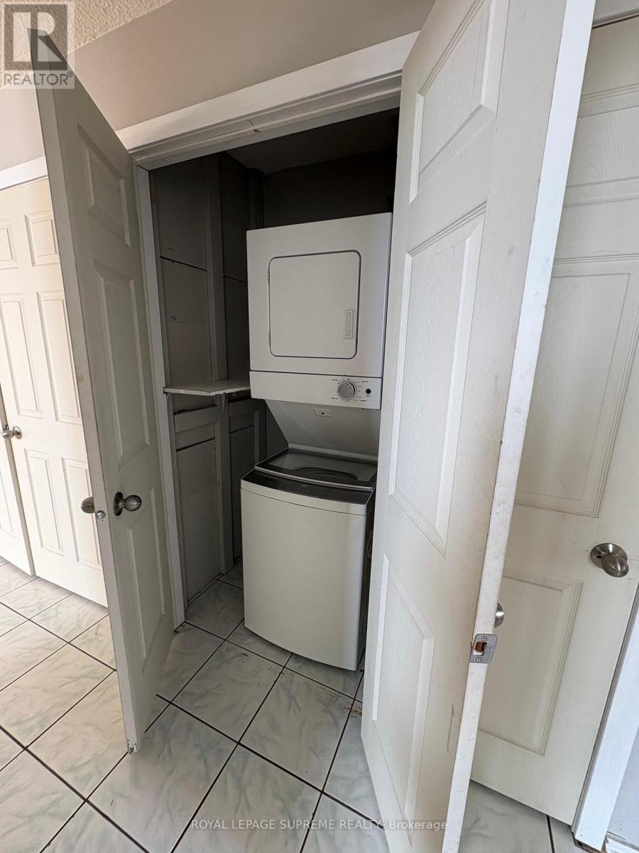 1215 - 100 Lotherton Pathway, Toronto (yorkdale-glen Park), Ontario