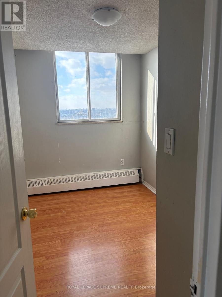 1215 - 100 Lotherton Pathway, Toronto (yorkdale-glen Park), Ontario