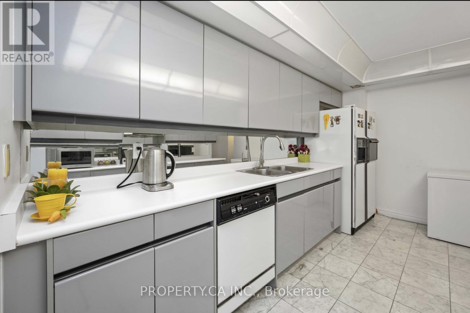 1109 - 33 University Avenue, Toronto (bay Street Corridor), Ontario