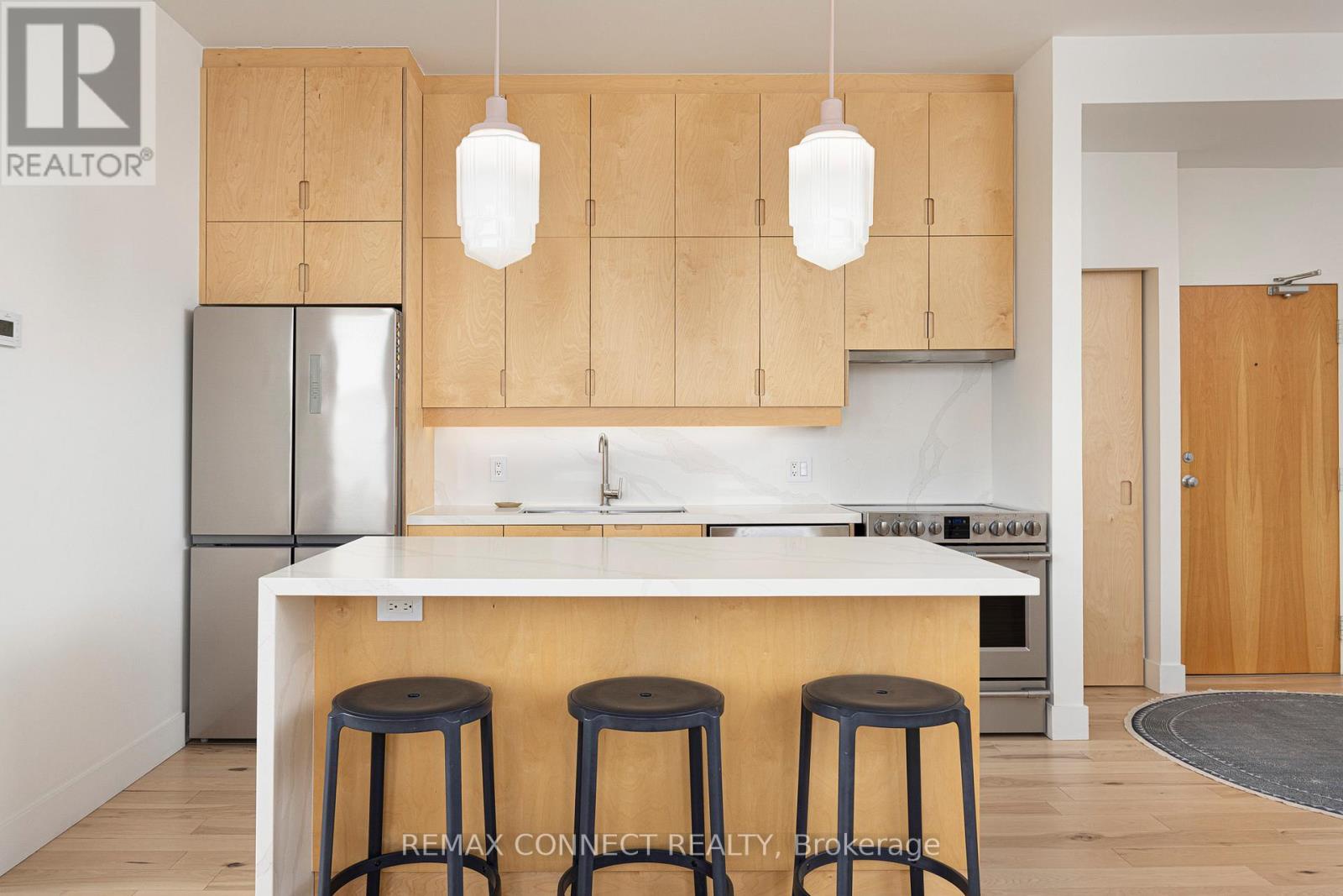 402 - 1 St Johns Road, Toronto (junction Area), Ontario