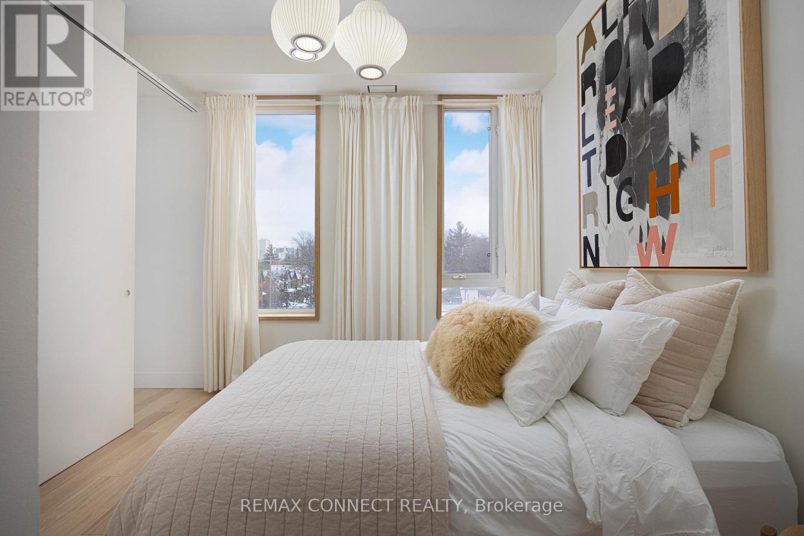 402 - 1 St Johns Road, Toronto (junction Area), Ontario