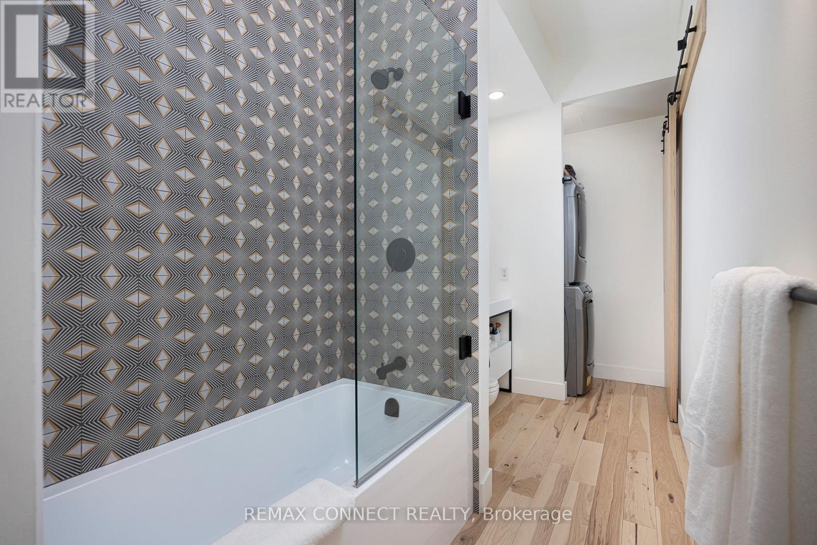 402 - 1 St Johns Road, Toronto (junction Area), Ontario