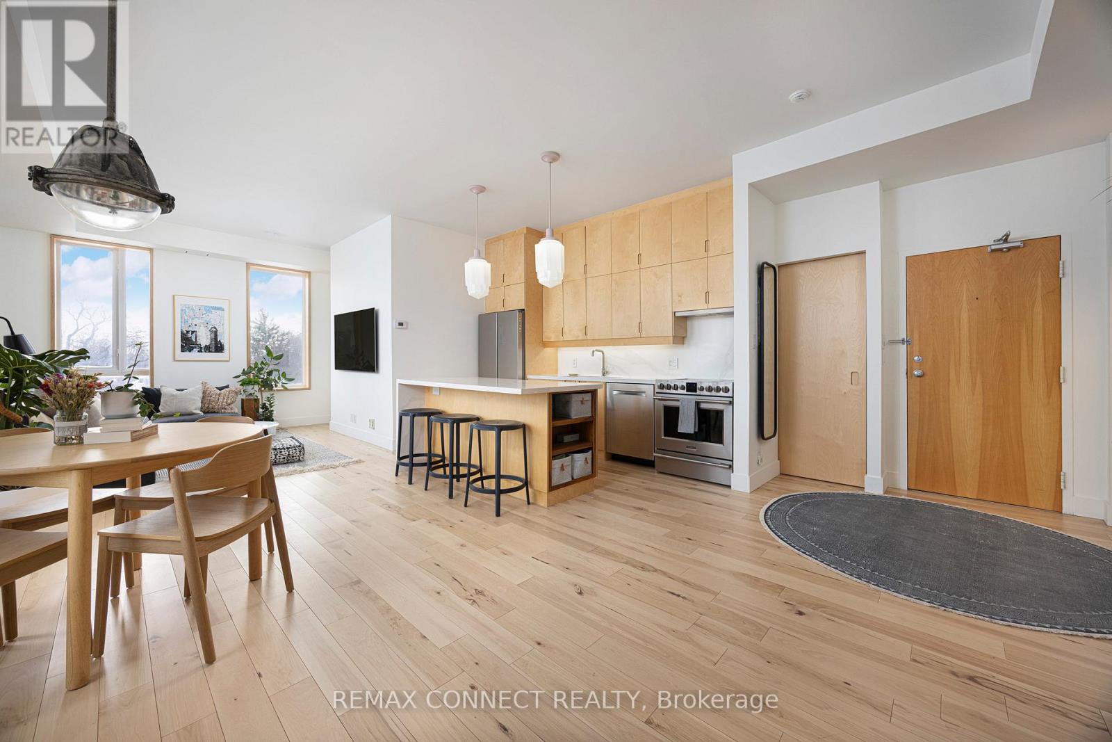 402 - 1 St Johns Road, Toronto (junction Area), Ontario