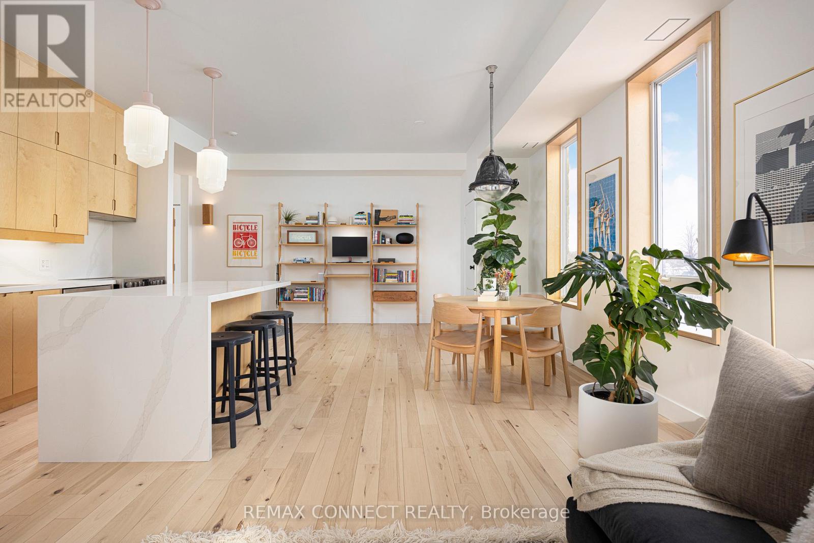 402 - 1 St Johns Road, Toronto (junction Area), Ontario