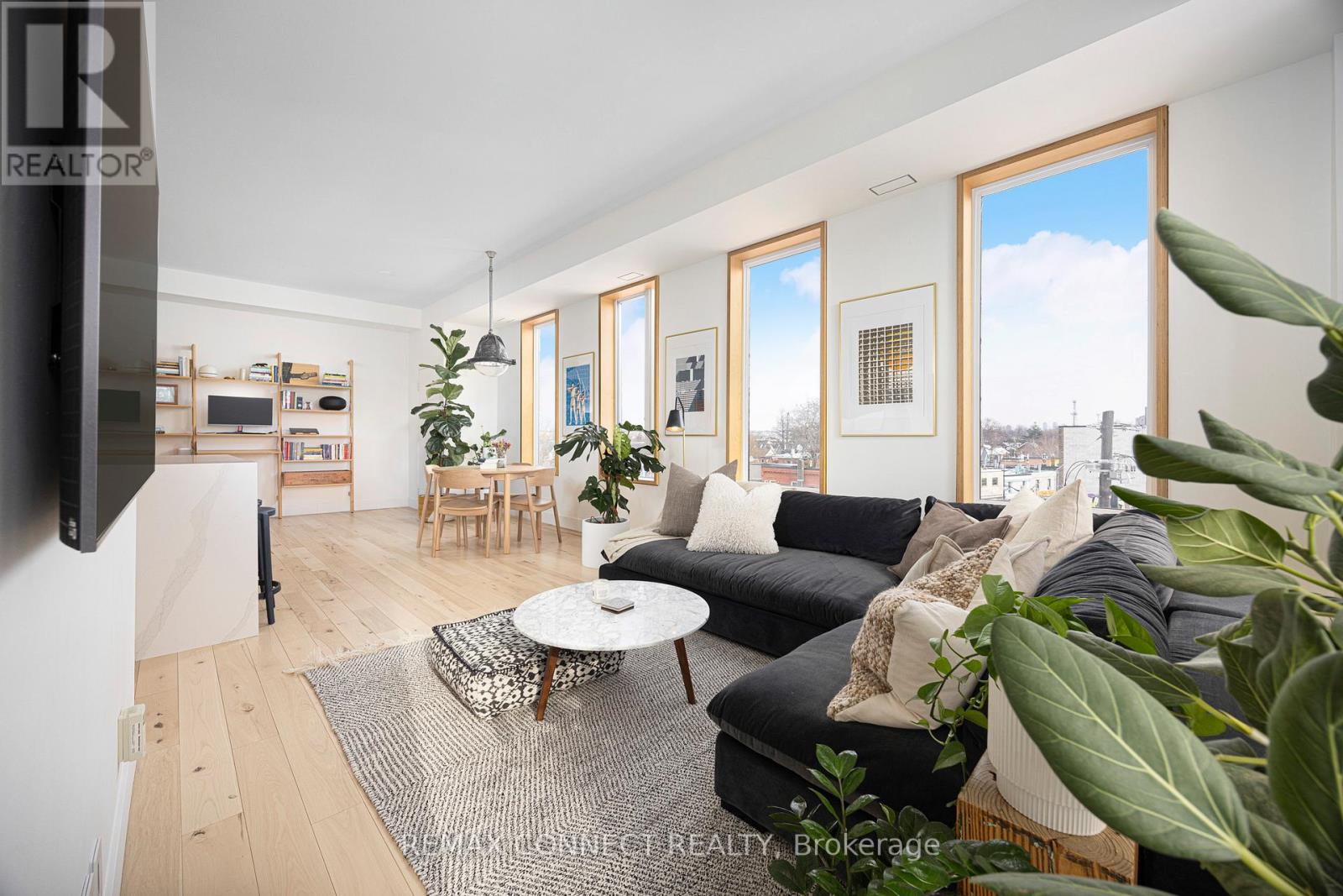 402 - 1 St Johns Road, Toronto (junction Area), Ontario