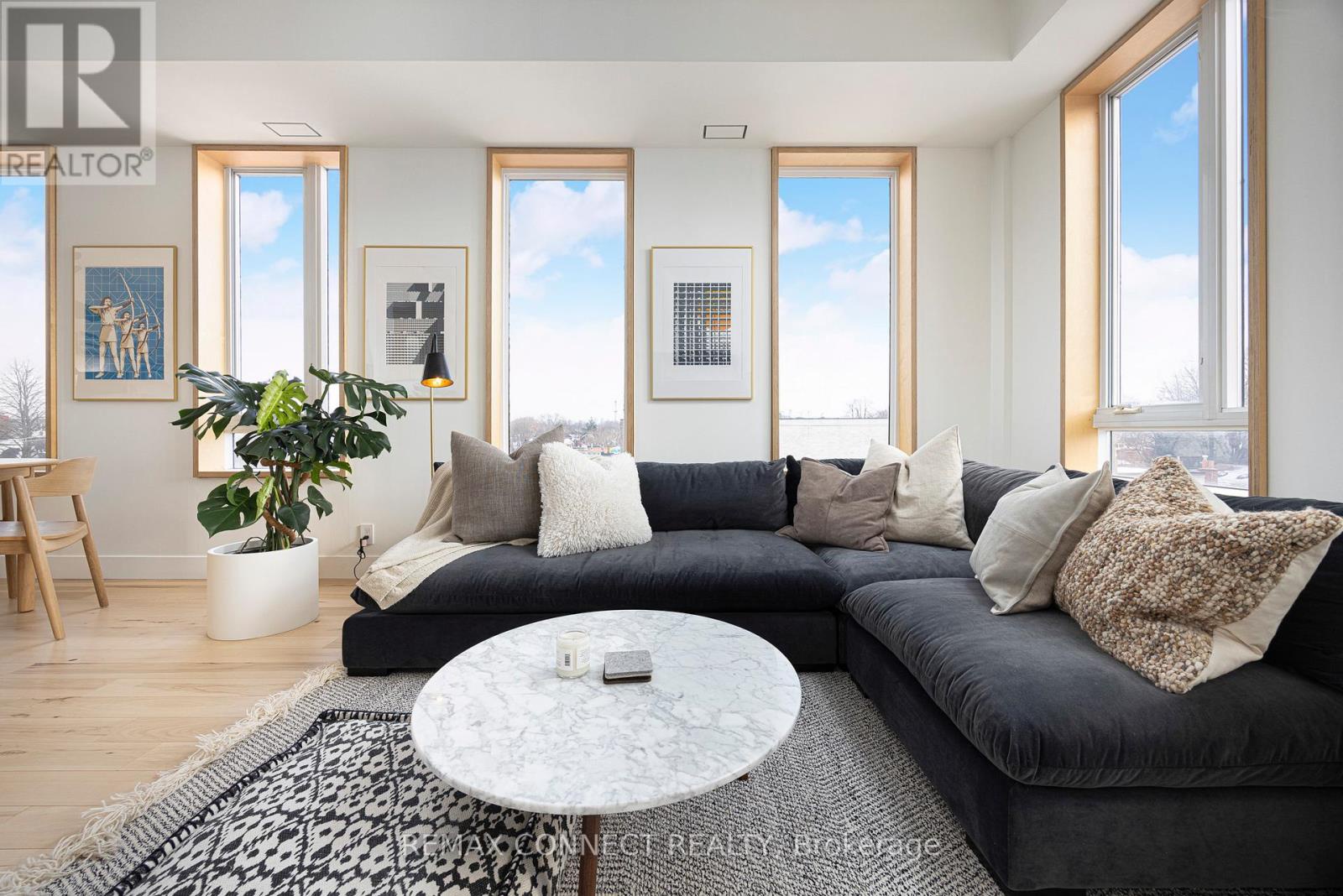 402 - 1 St Johns Road, Toronto (junction Area), Ontario