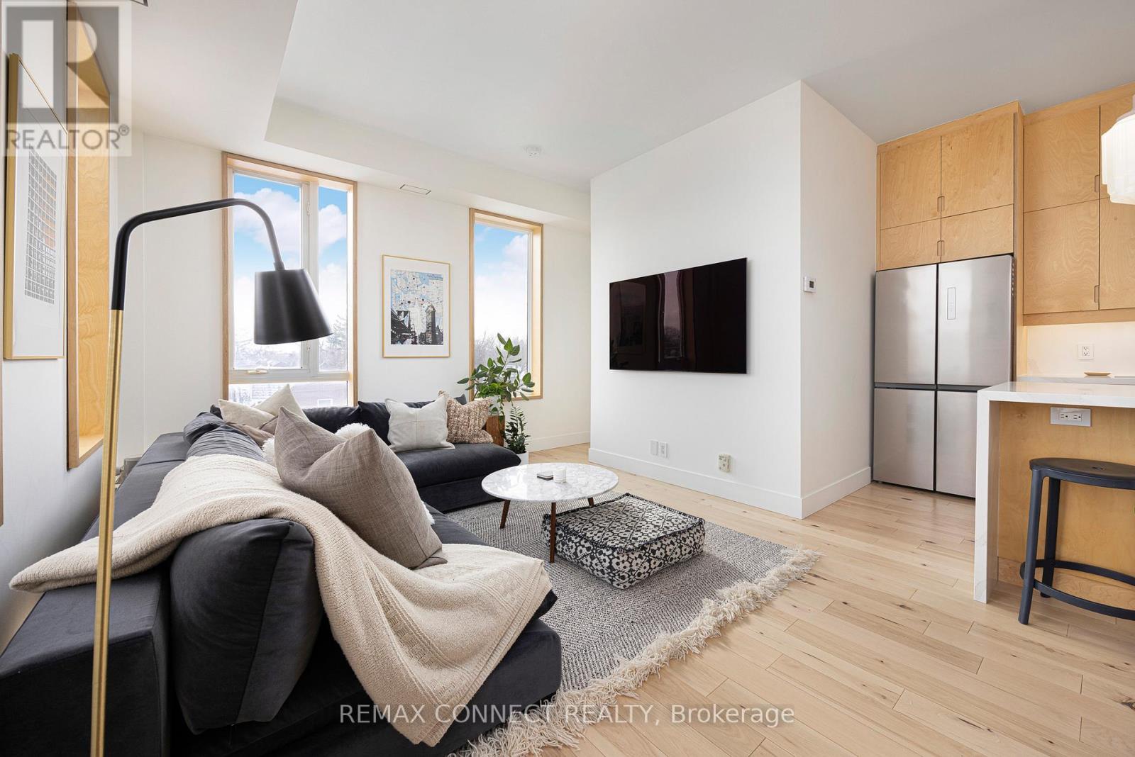 402 - 1 St Johns Road, Toronto (junction Area), Ontario